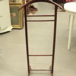 836 9102 VALET STAND